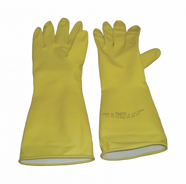 Luvas de seguran�a, fabricadas em l�tex natural, forradas internamente com flocos de algod�o, com acabamento antiderrapante na palma, face palmar dos dedos e ponta dos dedos e ponta dos dedos. 